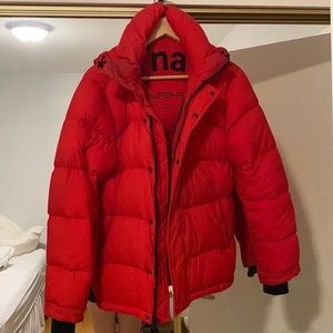 Red aritzia super puff jacket